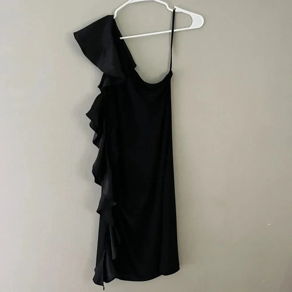 White House Black Market Womens Black Dress 8 One Shoulder Ruffled LBD Cocktail - Picture 4 of 8